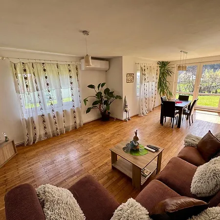 Cozy With A Beautiful View, Terrace And Nature * Piatra Neamţ